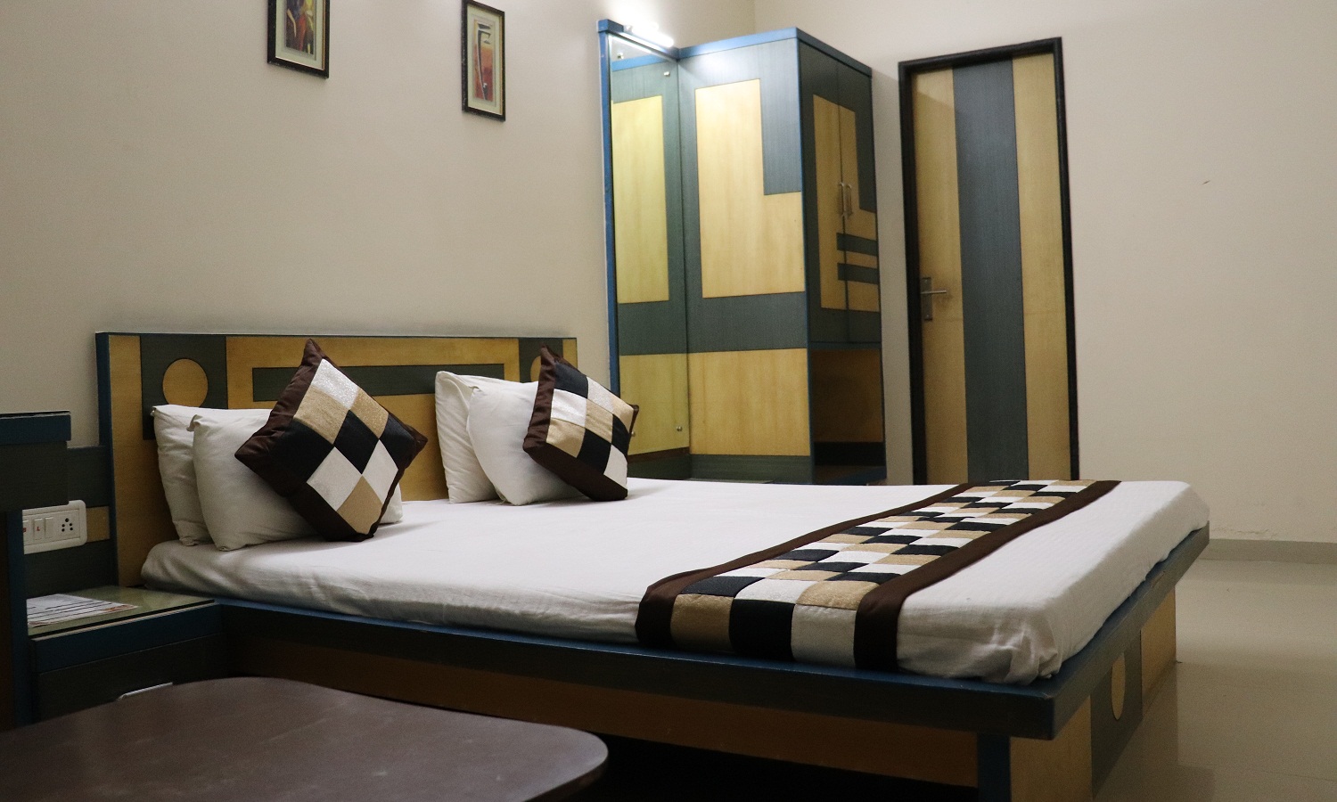 Hotel The Royal Dattani